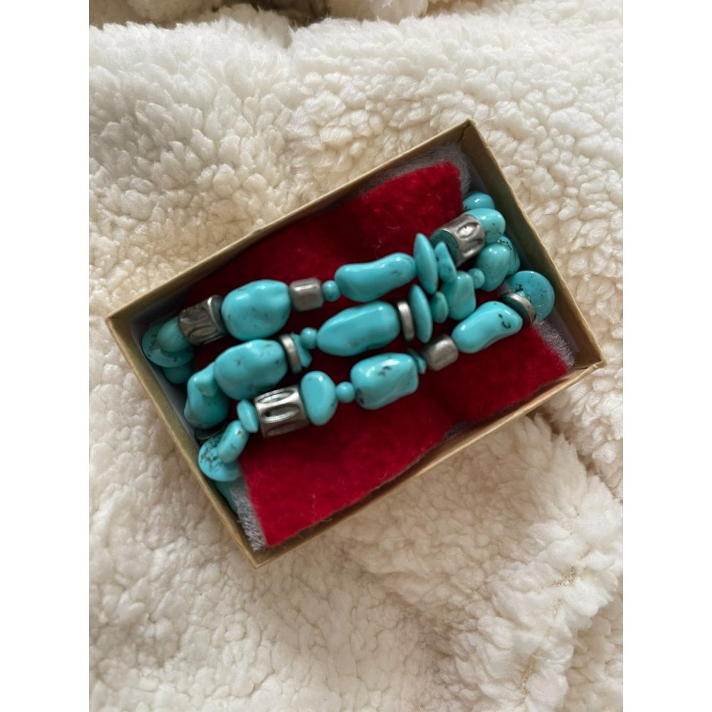 Faux Turquoise 3-Strand Beaded Stretch Bracelet - Picture 8 of 8